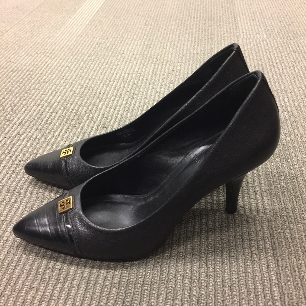 Tory Burch Black Leather Pointed Toe Pumps Size 5